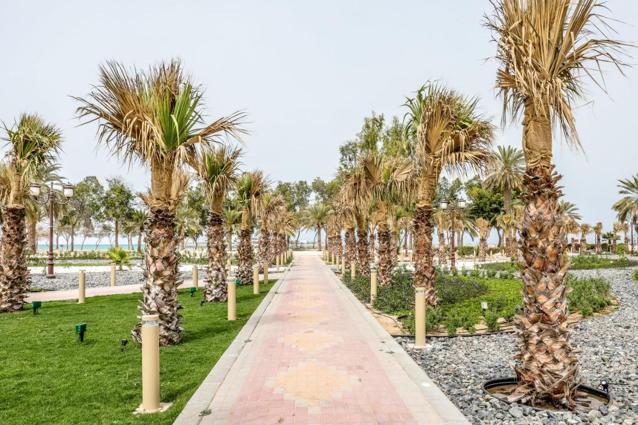Dhafra Hotel