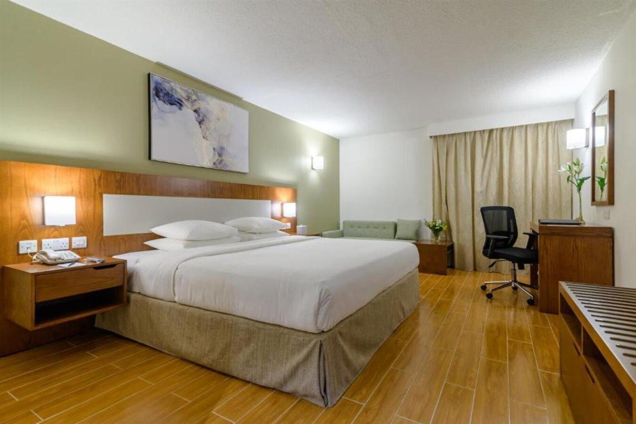 Dhafra Hotel 4*